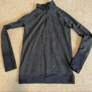 Lululemon workout quarter zip, black/olive green, size 6